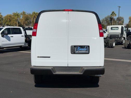 2025 Chevrolet Express 2500 RWD 2500 Regular Wheelbase WT