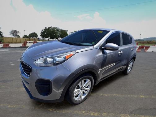 Mineral Silver 2018 Kia Sportage LX
