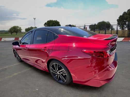 Supersonic Red/Midnight Black Metallic 2025 Toyota Camry XSE