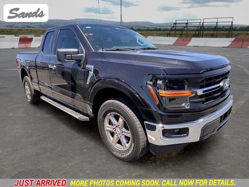 Agate Black Metallic 2025 Ford F-150 XLT