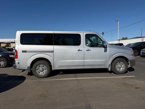 2017 Nissan NV Passenger NV3500 HD SL V8