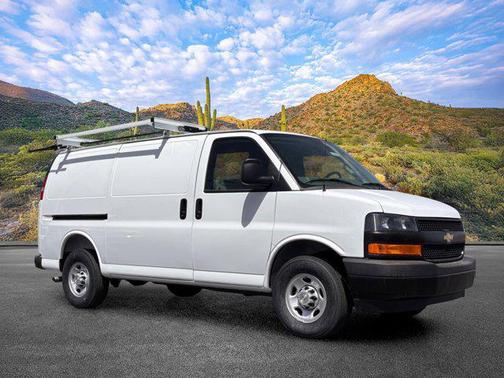 Summit White 2026 Chevrolet Express 2500 LT
