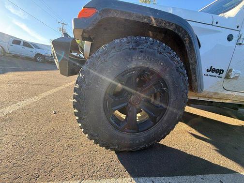 2022 Jeep Gladiator Sport