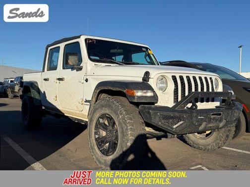 2022 Jeep Gladiator Sport