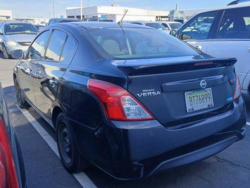 2016 Nissan Versa 1.6 SV