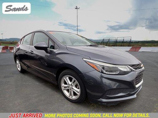 Graphite Metallic 2017 Chevrolet Cruze LT