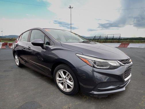Graphite Metallic 2017 Chevrolet Cruze LT