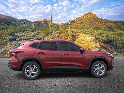 2025 Chevrolet Trax LS