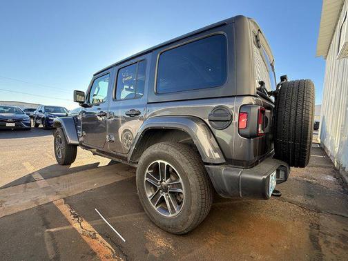 2023 Jeep Wrangler 4-Door Sahara 4x4
