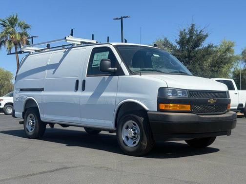 2025 Chevrolet Express 2500 RWD 2500 Regular Wheelbase WT