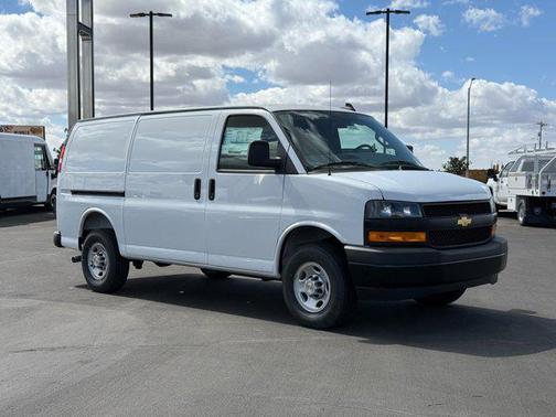2025 Chevrolet Express 2500 RWD 2500 Regular Wheelbase WT