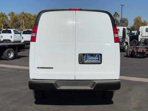 2025 Chevrolet Express 2500 RWD 2500 Regular Wheelbase WT