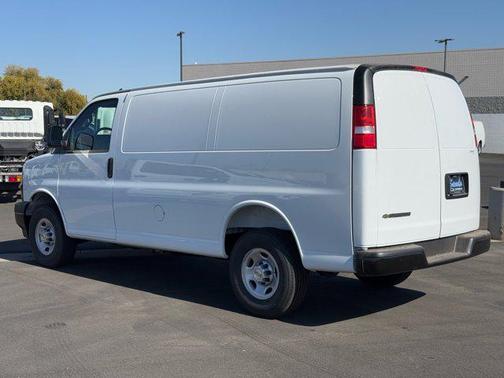 2025 Chevrolet Express 2500 RWD 2500 Regular Wheelbase WT