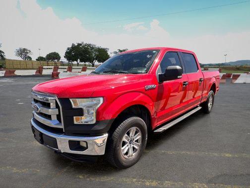 Red 2015 Ford F-150 XLT