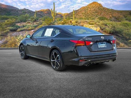 2023 Nissan Altima SR FWD