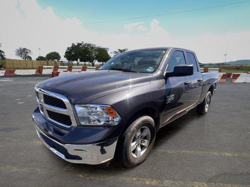 Granite Crystal Metallic Clearcoat 2024 RAM 1500 Classic SLT