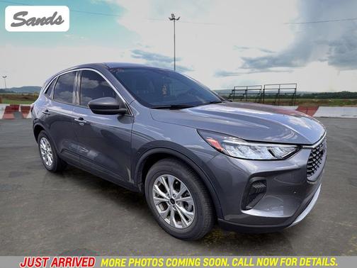 Carbonized Gray Metallic 2024 Ford Escape Active