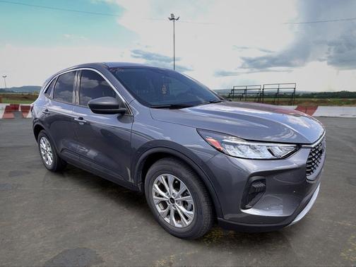 Carbonized Gray Metallic 2024 Ford Escape Active