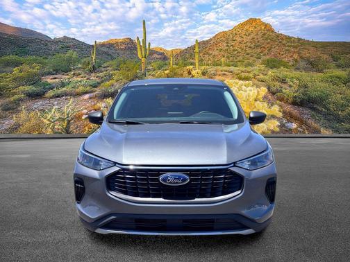 Carbonized Gray Metallic 2024 Ford Escape Active