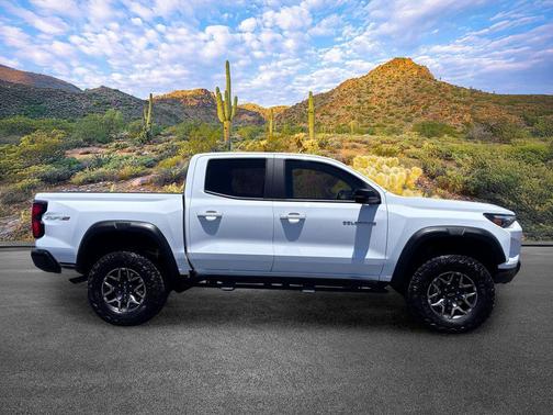 Summit White 2025 Chevrolet Colorado ZR2