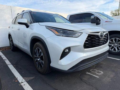 2023 Toyota Highlander XLE