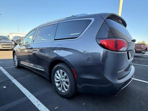 2018 Chrysler Pacifica Touring-L