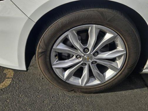 2022 Chevrolet Malibu FWD LT