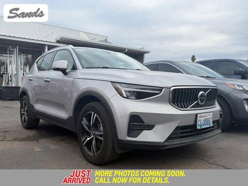 2024 Volvo XC40 B5 Core