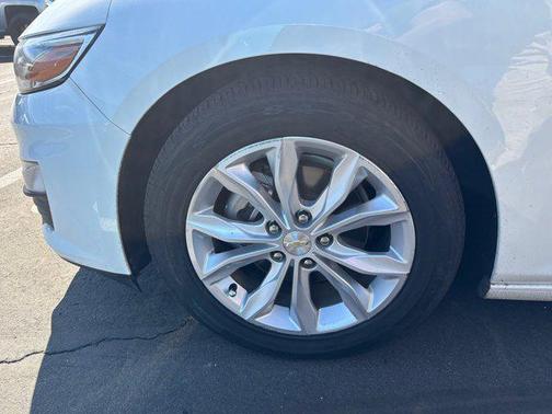 2022 Chevrolet Malibu FWD LT