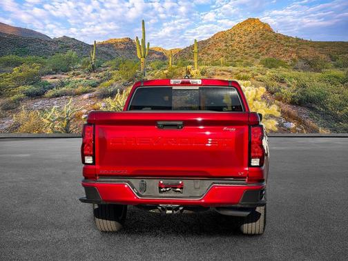 Radiant Red Tintcoat 2024 Chevrolet Colorado LT