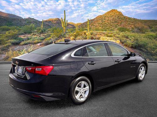 Mosaic Black Metallic 2023 Chevrolet Malibu FWD 1LT