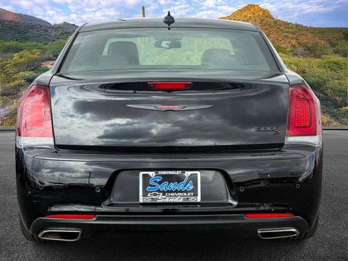 2022 Chrysler 300 S