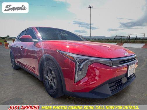 Currant Red 2025 Kia K4 LXS