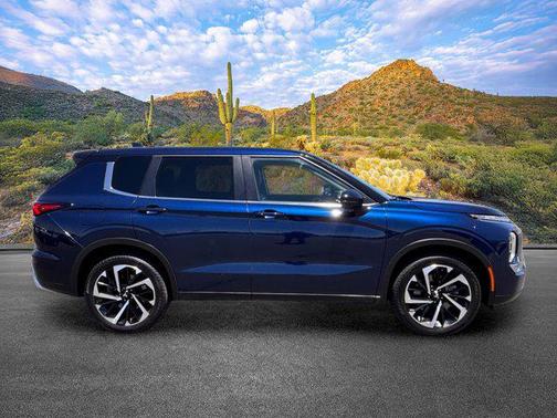 Cosmic Blue Metallic 2024 Mitsubishi Outlander SE 2.5 2WD