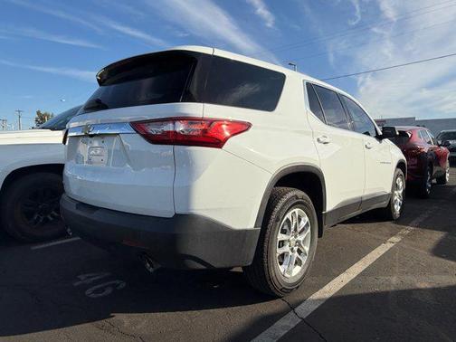 2021 Chevrolet Traverse LS