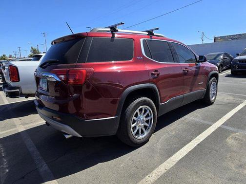 2017 GMC Acadia SLE-2