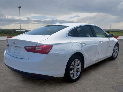 Summit White 2023 Chevrolet Malibu FWD 1LT