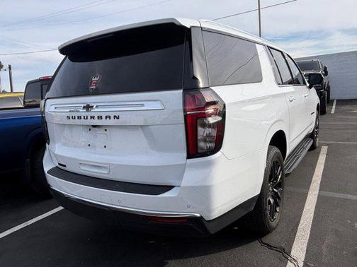 2024 Chevrolet Suburban LS