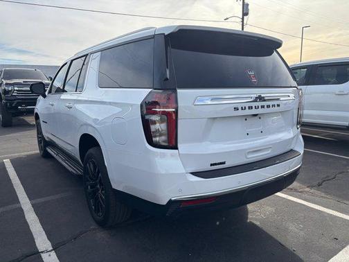 2024 Chevrolet Suburban LS