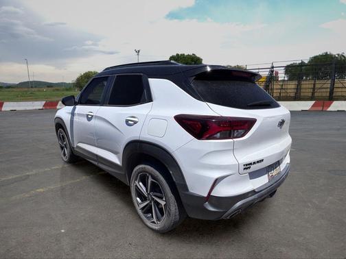 Summit White 2023 Chevrolet Trailblazer RS