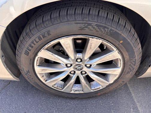 Creme Brulee 2015 Toyota Camry XLE
