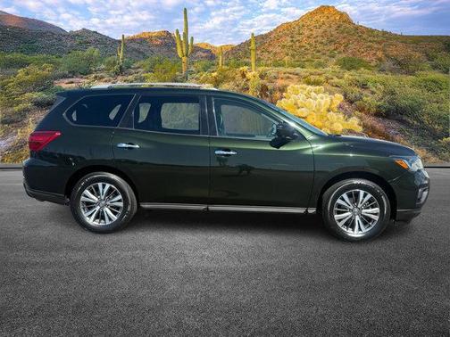 2020 Nissan Pathfinder SL 2WD