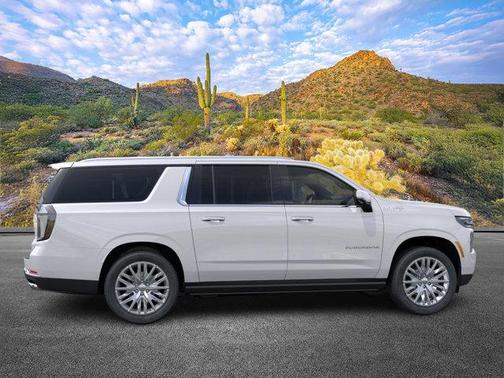 2025 Chevrolet Suburban 4WD High Country