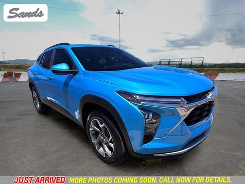 Marina Blue Metallic 2025 Chevrolet Trax LT
