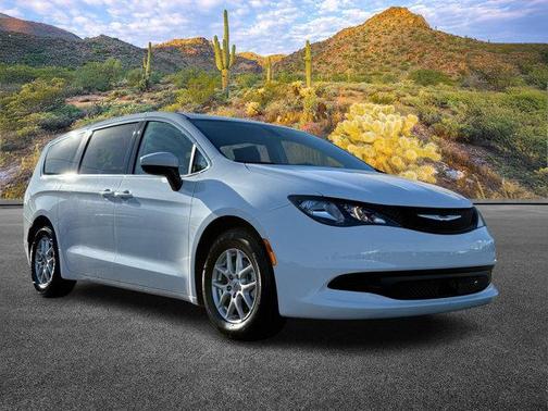 2022 Chrysler Voyager LX