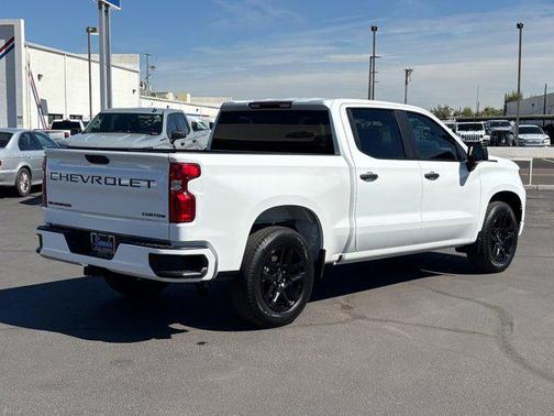 2024 Chevrolet Silverado 1500 Custom