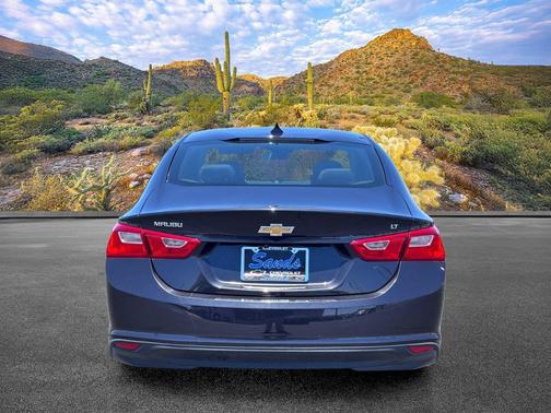 Dark Ash Metallic 2023 Chevrolet Malibu FWD 1LT