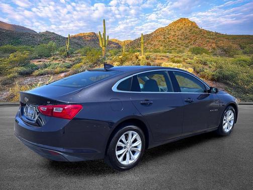 Dark Ash Metallic 2023 Chevrolet Malibu FWD 1LT