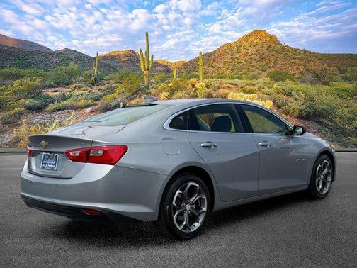 Sterling Gray Metallic 2023 Chevrolet Malibu FWD 1LT