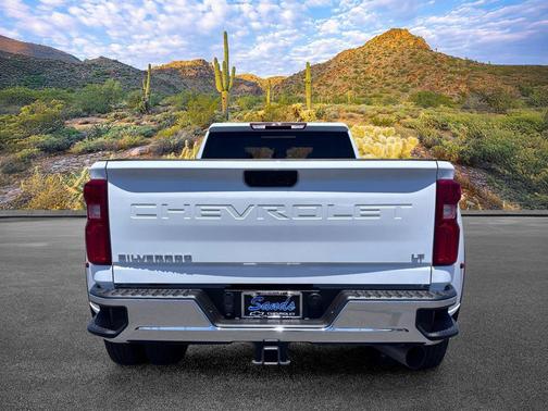 Summit White 2026 Chevrolet Silverado 3500 LT